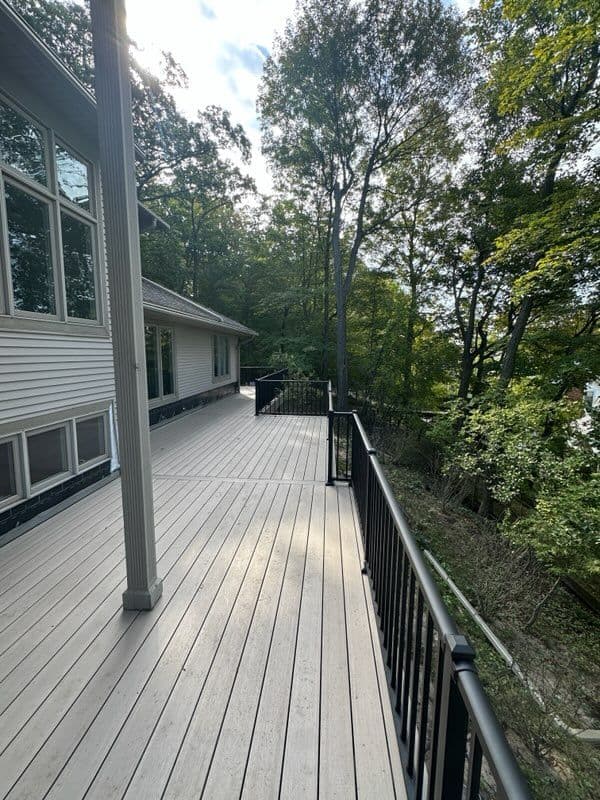 Gallery photos for Wrap-Around Deck Completed with PVC Timber Tech: Image #2