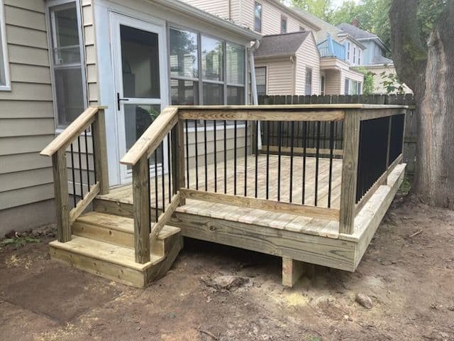 Gallery photos for Beautiful New Deck Installation: Image #3