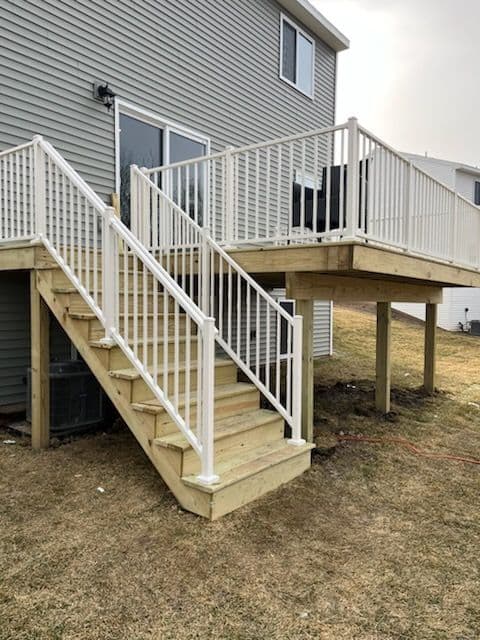 Gallery photos for Stunning Southern Yellow Pine Deck Transformation: Image #1