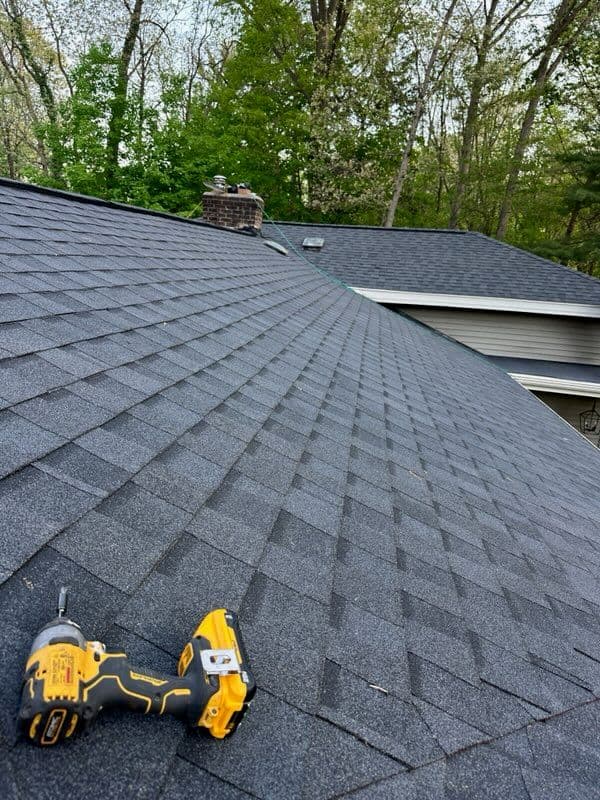 Gallery photos for Stunning Roof Transformation with Certainteed Shingles: Image #1