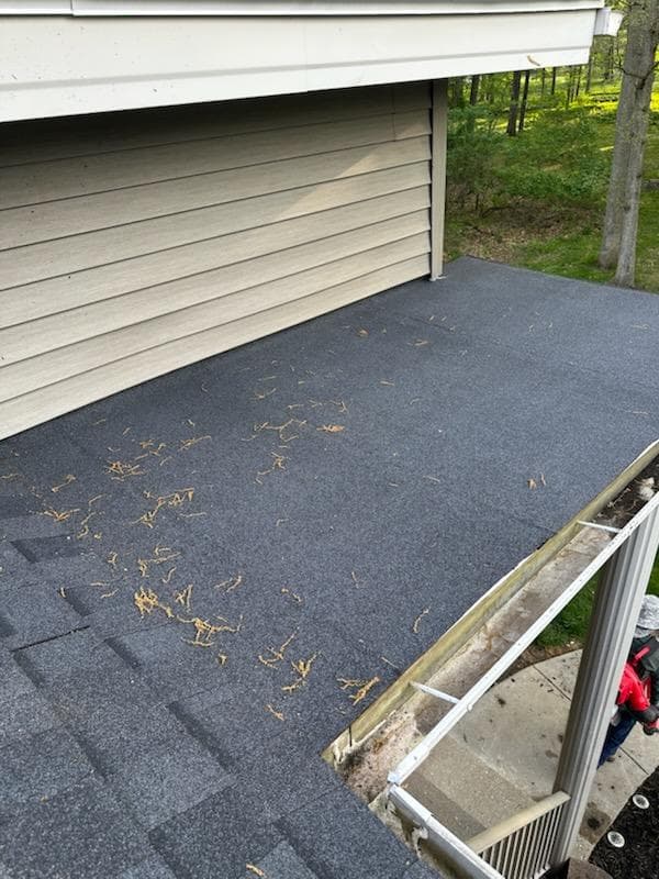Gallery photos for Stunning Roof Transformation with Certainteed Shingles: Image #2