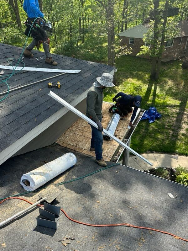 Gallery photos for Stunning Roof Transformation with Certainteed Shingles: Image #3