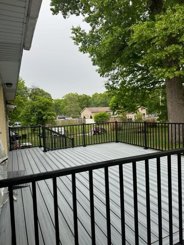 Gallery photos for Muskegon Deck Transformation with Modern Design: Image #3
