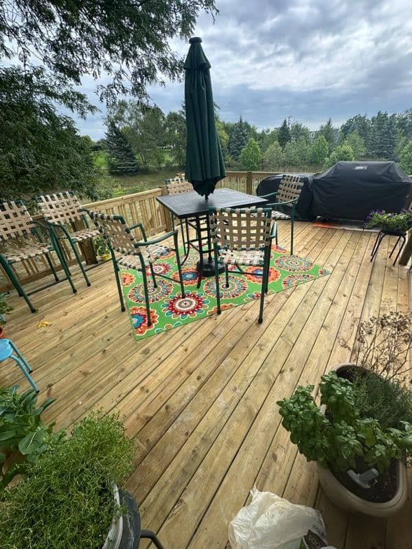 Gallery photos for Stunning Deck and Patio Transformation: Image #2