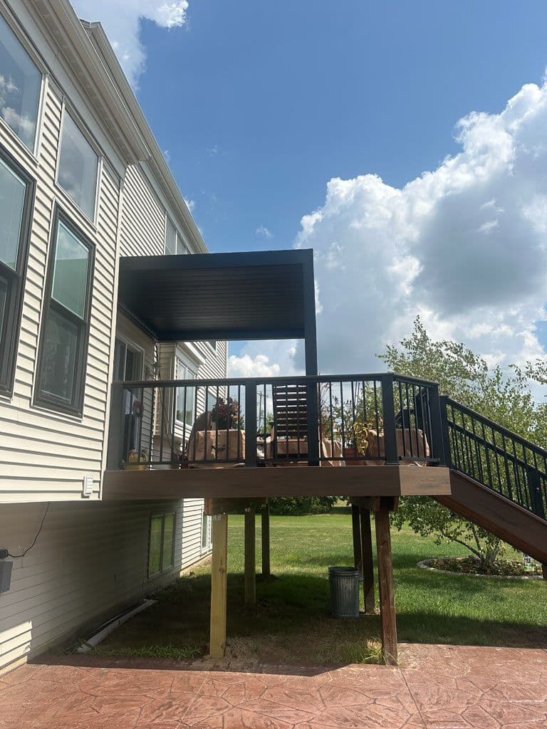 Gallery photos for Elegant Deck and Pergola for Versatile Outdoor Living: Image #2