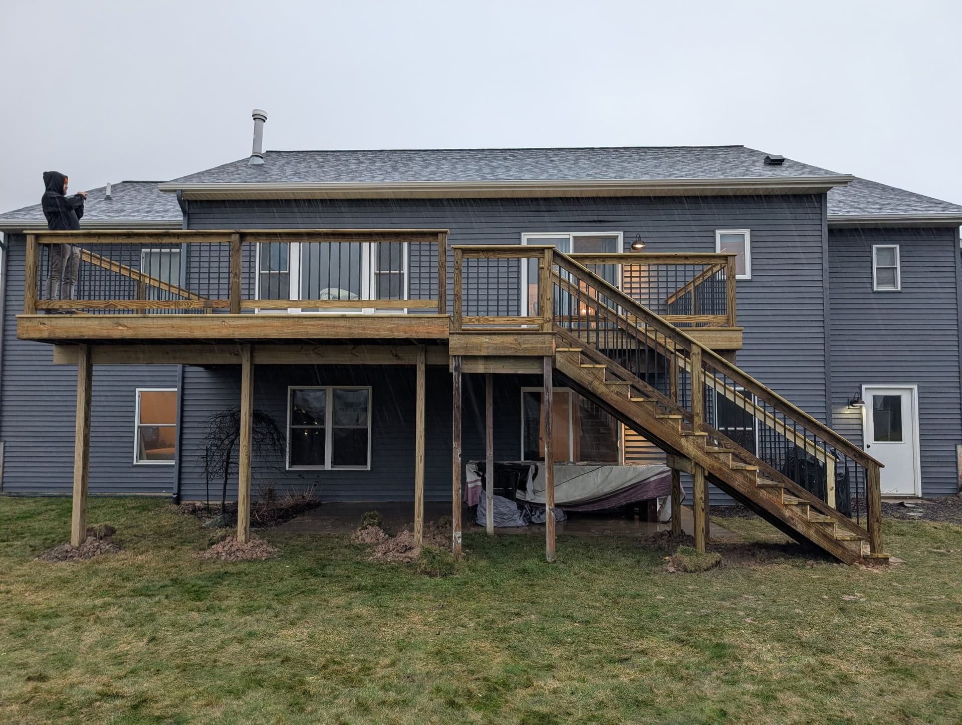 Gallery photos for Stunning Southern Yellow Pine Deck Upgrade: Image #1